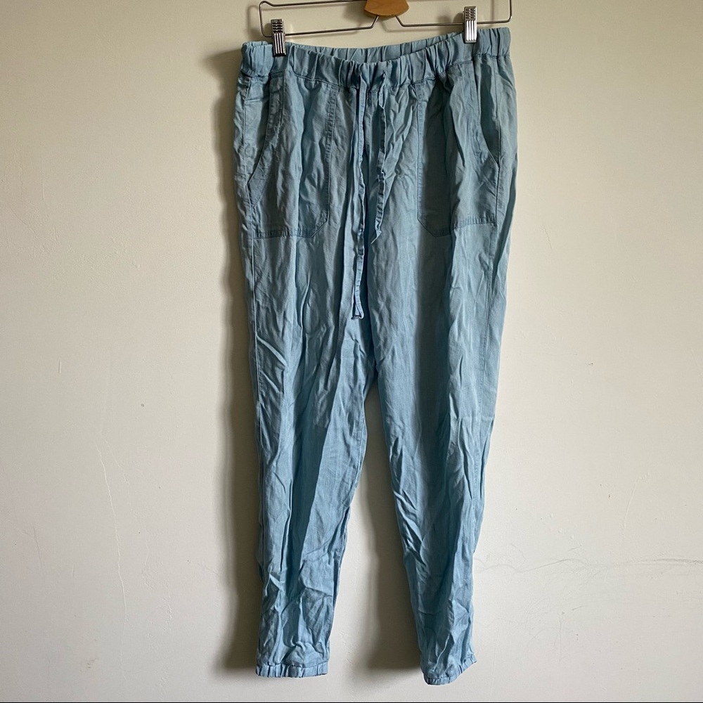 Forever 21 || Lightweight Pull On Tencel Denim Joggers Size L